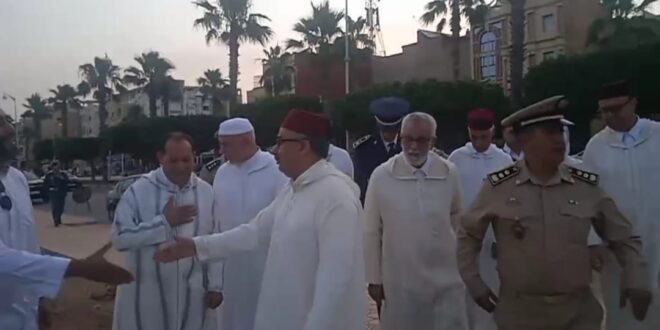 السيد فؤاد عزي الكاتب العام  لعمالة الفقيه بن صالح  يترأس مراسيم  صلاة  عيد الأضحى بمصلى الساحة الكبرى  قرب  المركب الثقافي