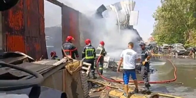 حريق  مهول شب في ” لافبراي” اديال منطقة السالمية عمالة مقاطعات حي مولاي الرشيد الدار البيضاء