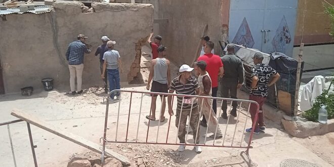 سلطات المحلية  بالفقيه بن صالح تتجاوب مع شكاية مواطنين وتهدم منزلا ايل للسقوط بحي السعادة الفقيه بن صالح