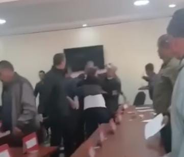 > “الشبكة الوطنية لحقوق الإنسان تستنكر الفوضى والاعتداء داخل مجلس جماعة ميدلت وتدعو وزير الداخلية إلى تفعيل مبدأ ربط المسؤولية بالمحاسبة”