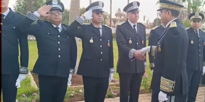 السيد محمد قرناشي عامل إقليم الفقيه بن صالح  يترأس مراسيم تحية  العلم الوطني