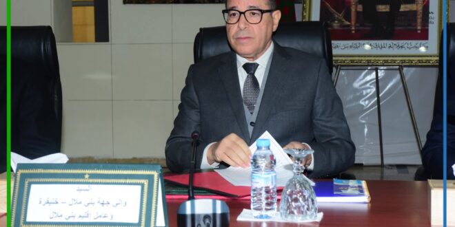 اجتماع رسمي بدون حضور الصحافة… لماذا تُنشر الصور ويُحجب الحدث؟ تحت مجهر الشبكة الوطنية لحقوق الانسان